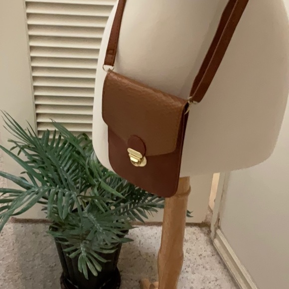 Cross Body Cell phone purse - Picture 1 of 4